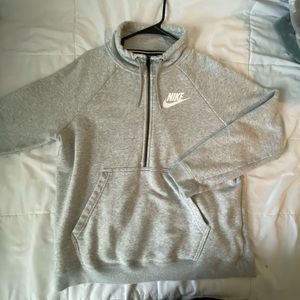 Quarter zip Nike sweatshirt